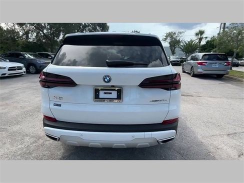 Used 2025 BMW X5 xDrive50e image 23