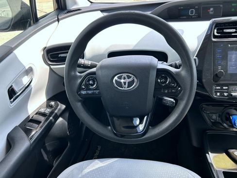 Used 2019 Toyota Prius LE AWD/4WD image 11