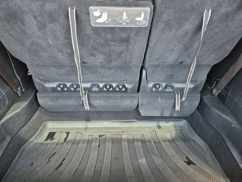 Used 2021 Chrysler Pacifica Touring-L w/ Uconnect Theater Family Group FWD image 35