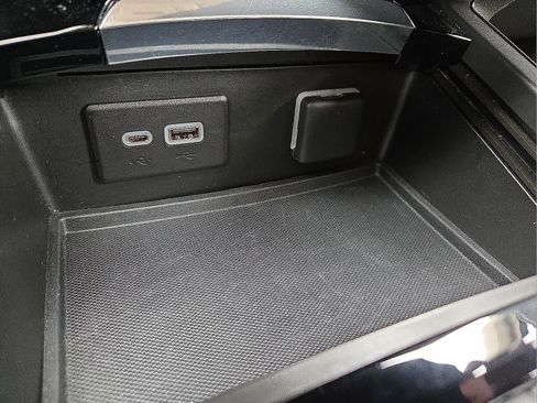 Used 2023 Buick Envision Preferred image 19