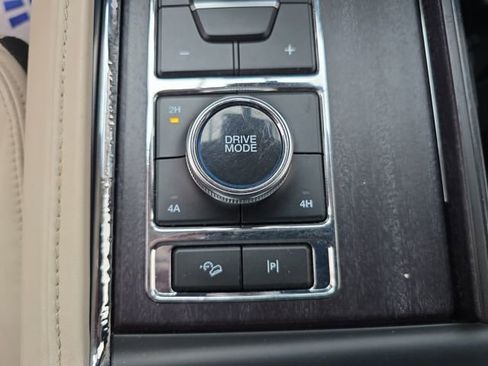 Used 2023 Ford Expedition Max Platinum image 34