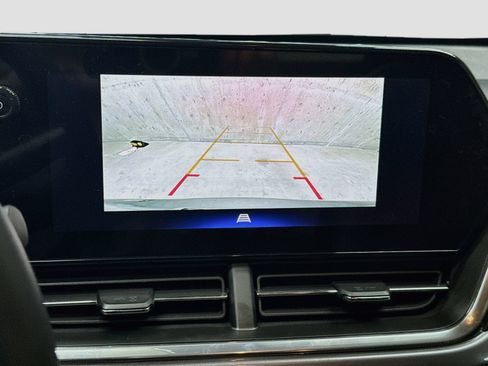 New 2026 Chevrolet Trax ACTIV w/ Sunroof Package FWD image 18