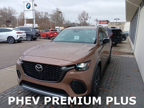 Certified 2025 MAZDA CX-70 Plug-In Hybrid w/ Premium Plus image 3