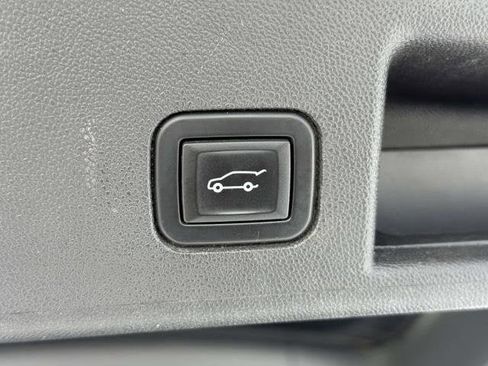 Used 2021 Chevrolet Equinox LT image 10