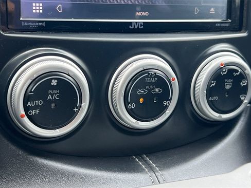 Used 2013 Nissan 370Z Base image 19