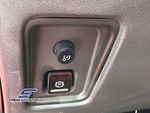 Used 2021 Chevrolet Corvette Stingray Preferred Cpe w/ 2LT image 17