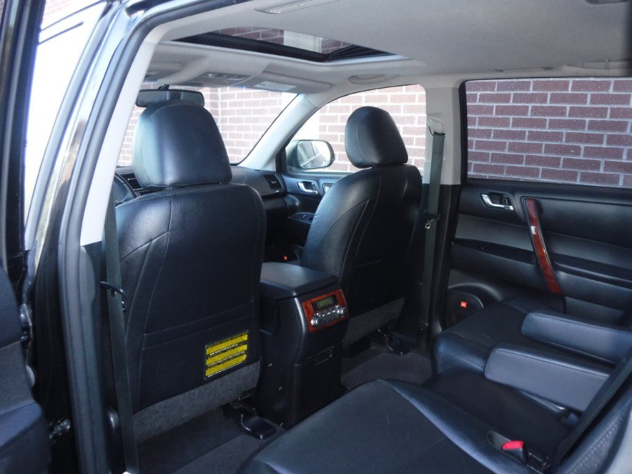Used 2013 Toyota Highlander Limited AWD/4WD image 36