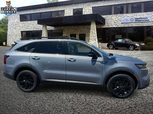Used 2023 Kia Sorento S w/ Panoramic Sunroof Package AWD/4WD image 4