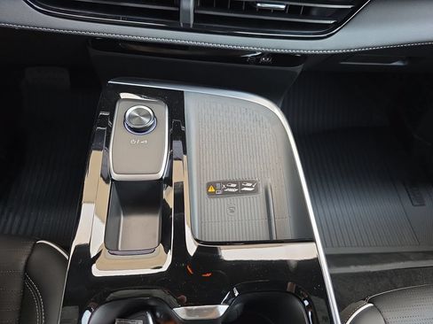 New 2026 Buick Enclave Sport Touring w/ Power Package FWD image 29