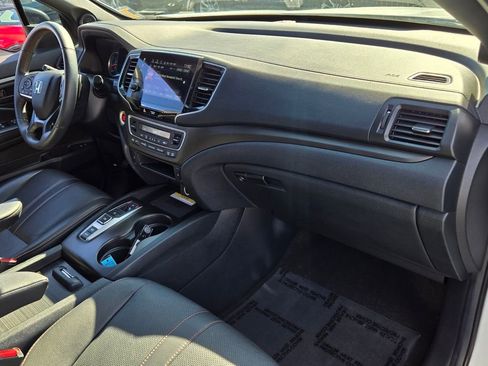 Used 2022 Honda Pilot TrailSport image 19