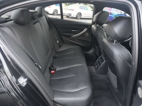 Used 2014 BMW 335i xDrive Sedan w/ Technology Package AWD/4WD image 19