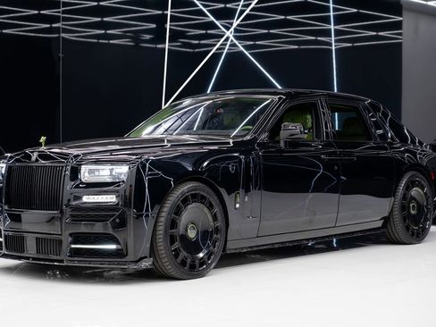 Used 2023 Rolls-Royce Phantom Sedan w/ The Phantom Package image 3