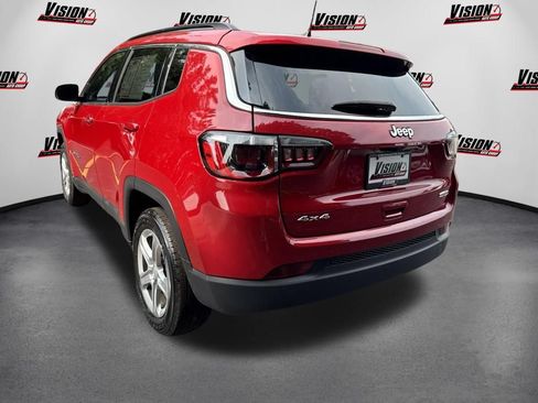 Used 2023 Jeep Compass Latitude w/ Convenience Group AWD/4WD image 7