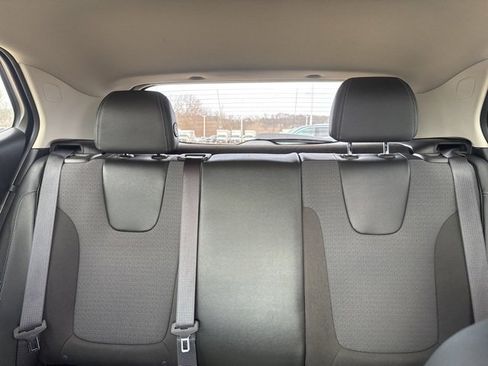 Used 2021 Buick Encore GX Preferred w/ Cold Weather Comfort Package image 31