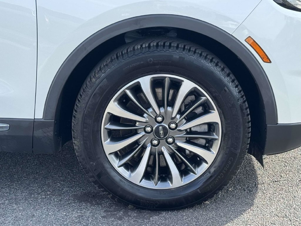 Used 2021 Lincoln Nautilus Reserve AWD/4WD image 12