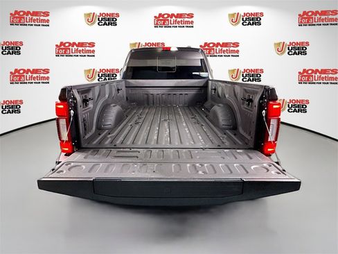 Used 2022 Ford F450 Platinum w/ FX4 Off-Road Package image 31