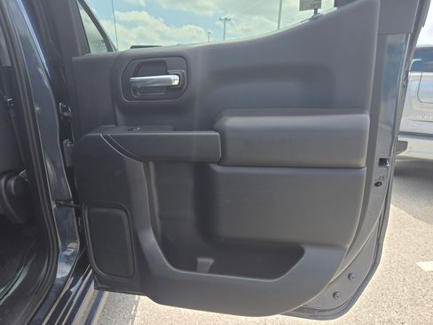 Certified 2021 Chevrolet Silverado 1500 Custom Trail Boss w/ LPO, Dark Essentials Package AWD/4WD image 21