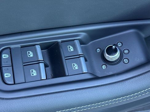 Used 2022 Audi A5 2.0T Premium Plus w/ Premium Plus image 12