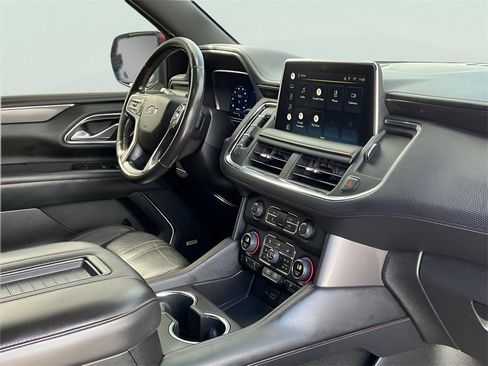 Used 2022 Chevrolet Suburban RST w/ Luxury Package image 19