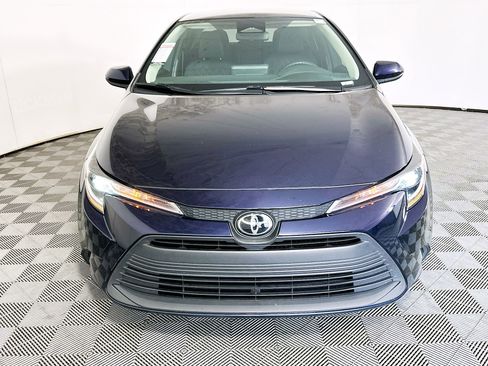 Used 2025 Toyota Corolla LE FWD image 8