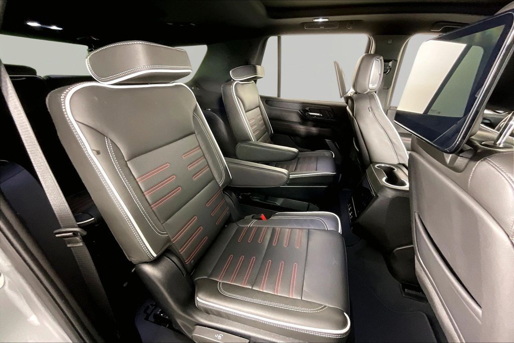 Used 2025 GMC Yukon AT4 Ultimate w/ LPO, Floor Liner Package AWD/4WD image 21