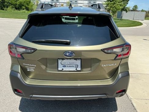 Certified 2025 Subaru Outback Premium AWD/4WD image 3