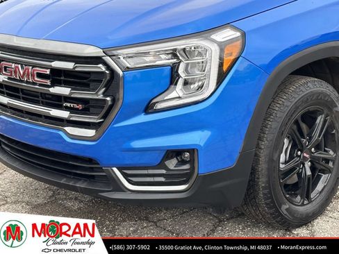 Used 2024 GMC Terrain AT4 w/ LPO, Floor Liner Package AWD/4WD image 10