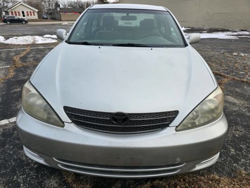 Used 2003 Toyota Camry LE image 2