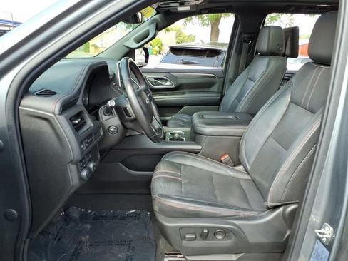 Used 2021 Chevrolet Tahoe RST w/ Luxury Package AWD/4WD image 4