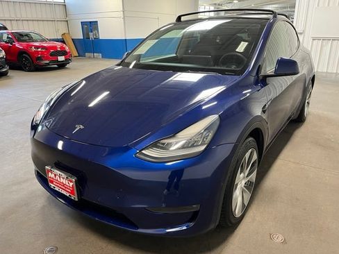 Used 2021 Tesla Model Y Long Range AWD/4WD image 7
