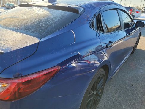 Used 2025 Toyota Camry SE image 6