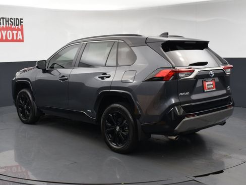 Used 2024 Toyota RAV4 XSE AWD/4WD image 3