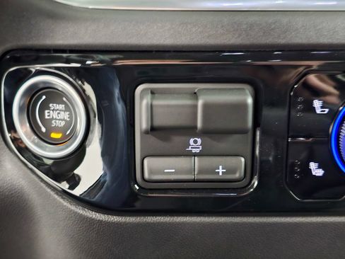 Used 2026 Chevrolet Silverado 1500 LT AWD/4WD image 23