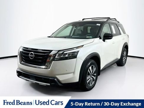 Certified 2024 Nissan Pathfinder SL AWD/4WD image 3
