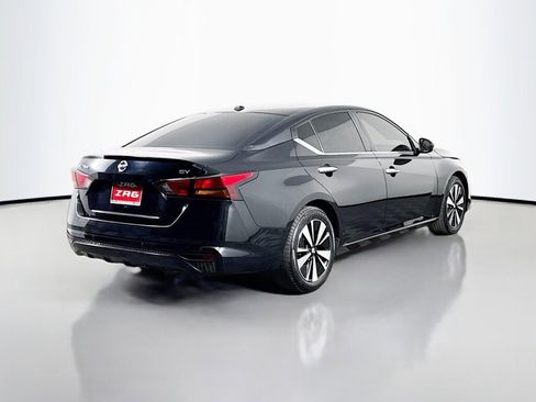 Used 2021 Nissan Altima 2.5 SV image 5