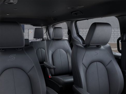 New 2026 Chrysler Pacifica Select image 26