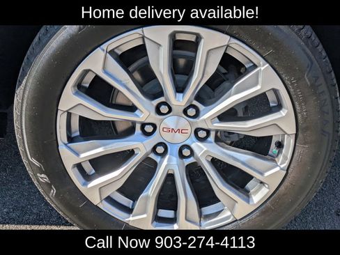 Used 2023 GMC Yukon XL Denali AWD/4WD image 13