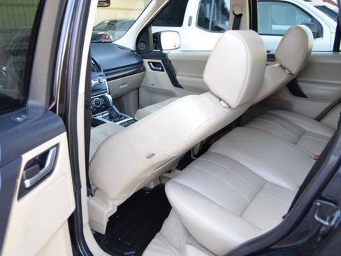 Used 2013 Land Rover LR2 HSE AWD/4WD image 50