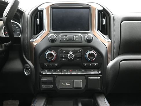 Used 2020 Chevrolet Silverado 2500 High Country w/ Z71 Off-Road Package image 16