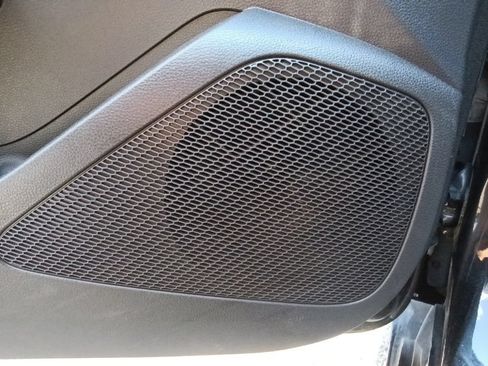 Used 2020 Toyota Corolla XSE FWD image 13