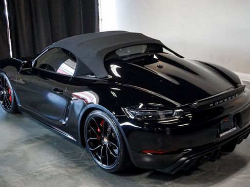 Used 2022 Porsche 718 Boxster Spyder RWD image 49