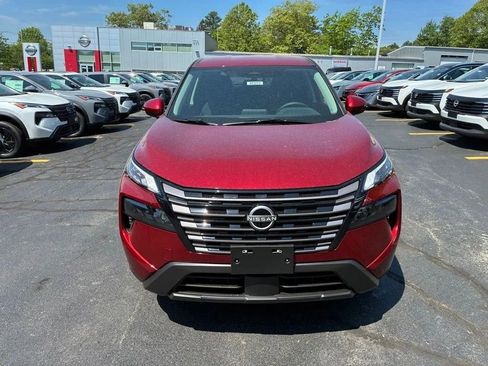 Used 2025 Nissan Rogue SV AWD/4WD image 8