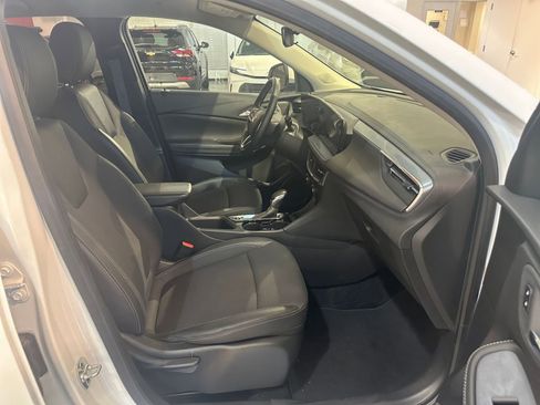 Used 2025 Buick Encore GX Preferred image 36