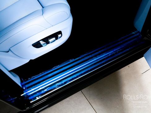 New 2027 Rolls-Royce Phantom Sedan RWD image 37