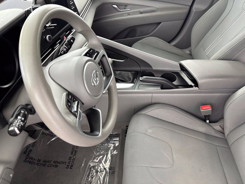 Used 2022 Hyundai Elantra SEL FWD image 22