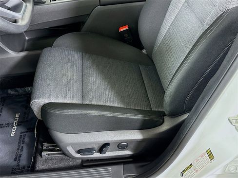 Certified 2023 Nissan Rogue SV image 24