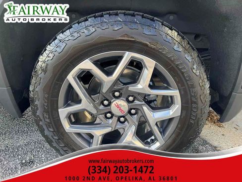 Used 2024 GMC Sierra 1500 SLT w/ SLT Premium Plus Package AWD/4WD image 42
