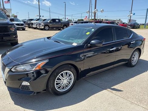 Used 2020 Nissan Altima 2.5 S FWD image 3