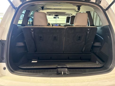 Used 2017 Honda Pilot EX-L image 10