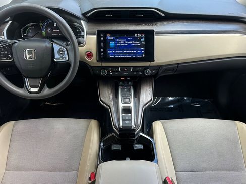 Used 2018 Honda Clarity Plug-In Hybrid image 16